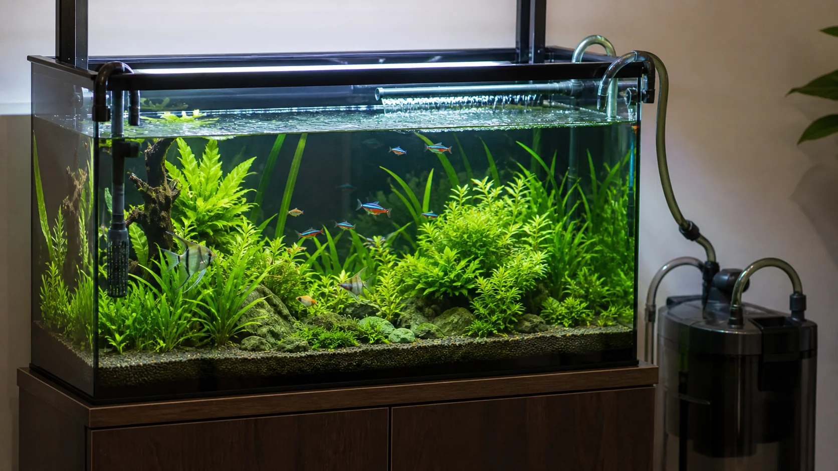 Measuring delivered aquarium filter flow and circulation