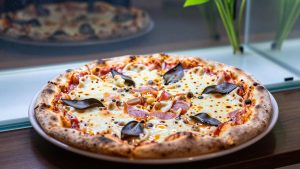 Best Pizza Nearby in 2026: What to Know Before You Buy